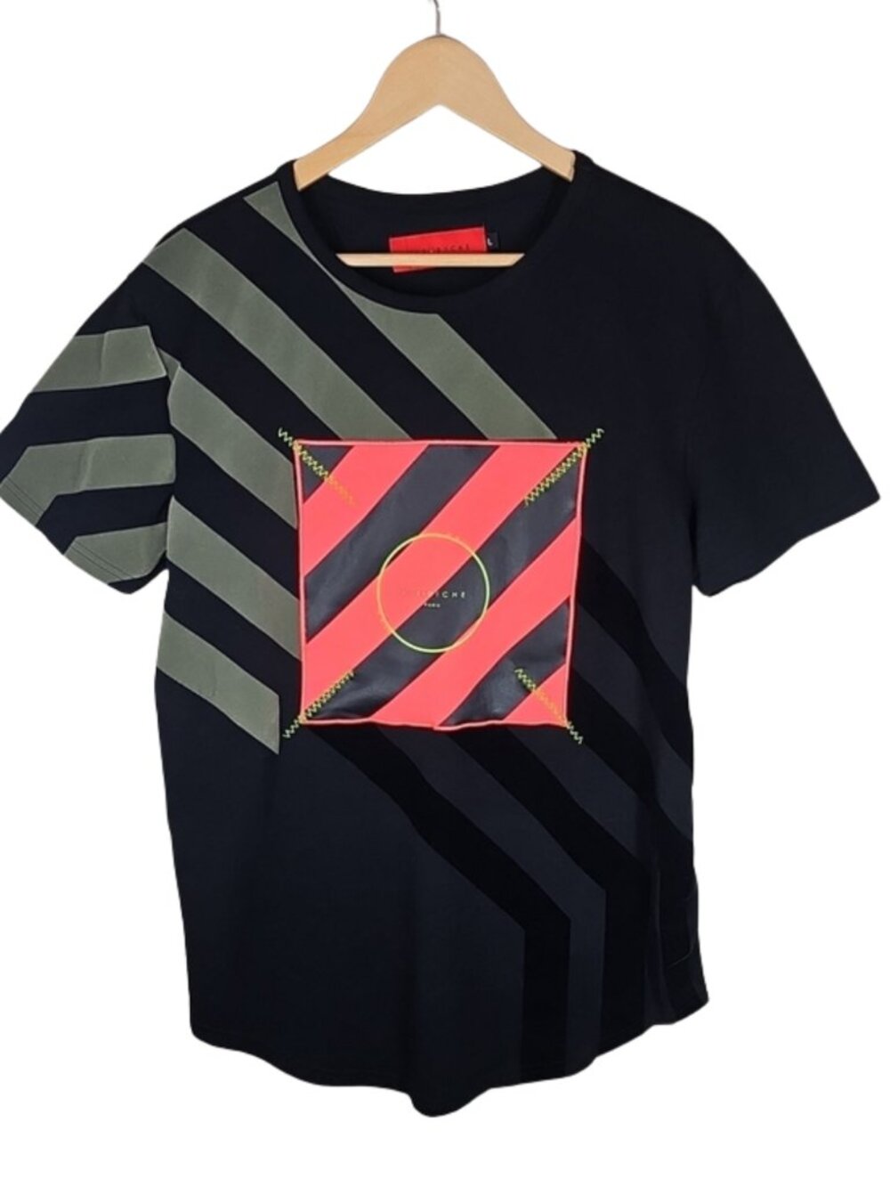 Vie + Riche Paris Streetwear Graphic Tee Men's L Diagonal Stripe Cyberpunk Y2K